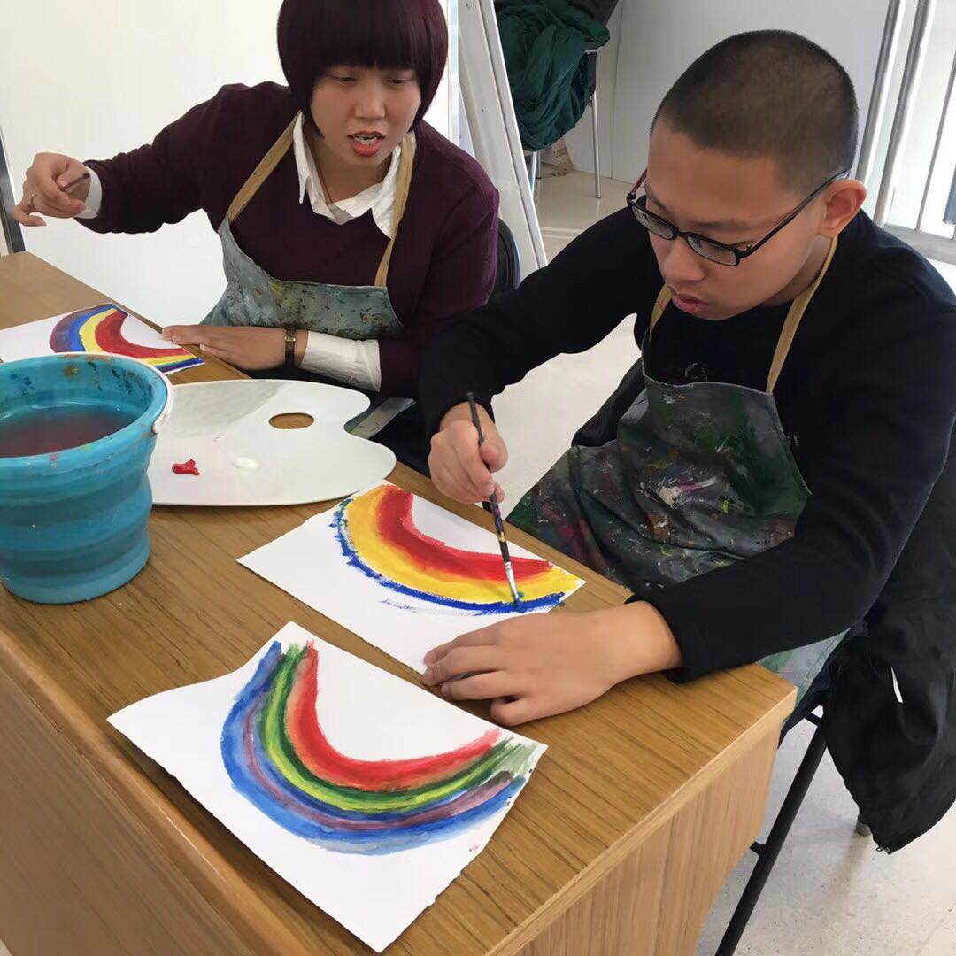 关爱自闭症儿童,关爱被遗弃孩子