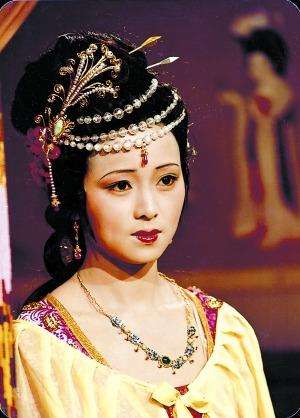 红楼梦中12金钗有没有袭人,红楼梦中12金钗指的是