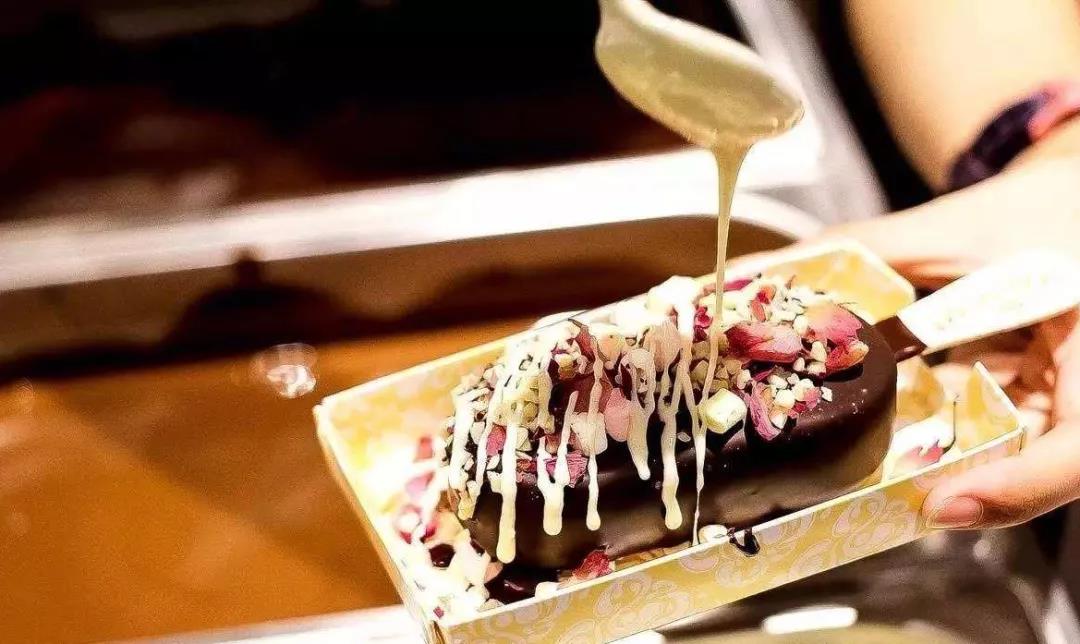 当城市被快闪刷屏“快闪书店”思南书局概念店体验式消费的市场