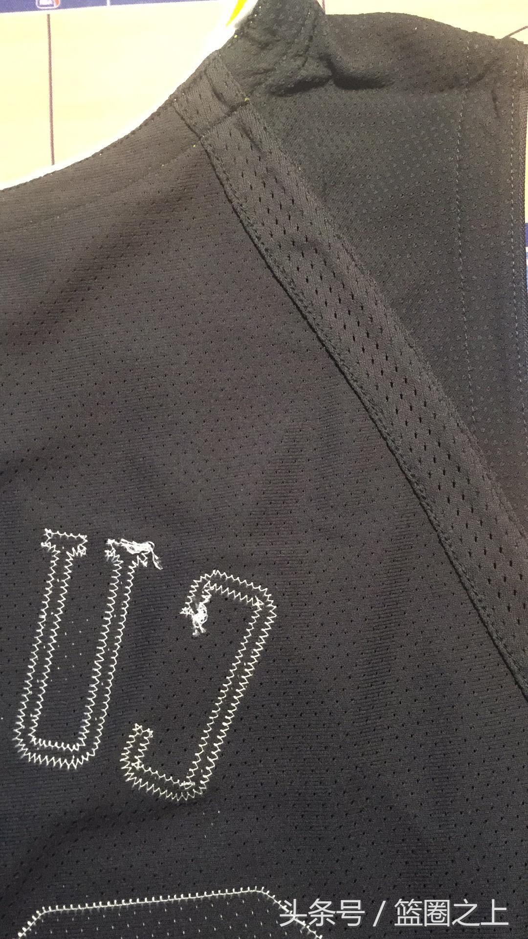 库里圣诞球衣,库里圣诞版球衣