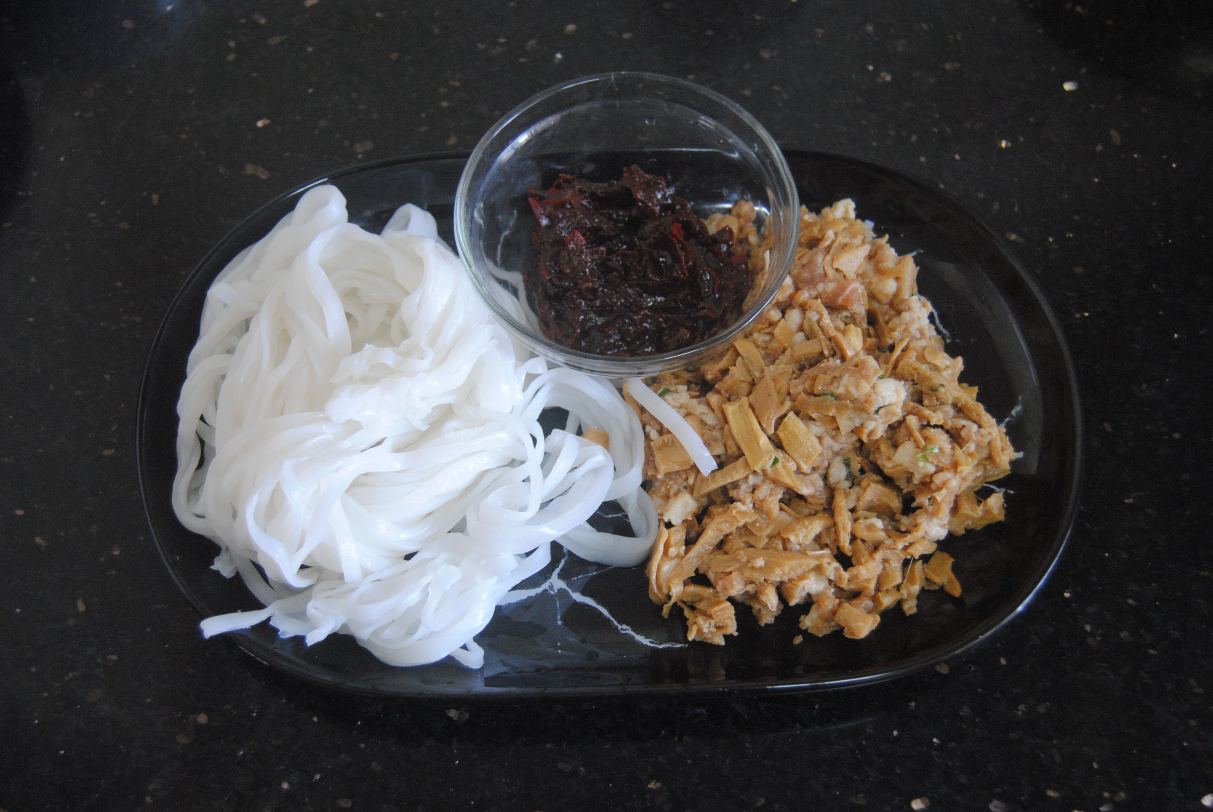 剩了点饺子馅,剩下的饺子馅再添点东西