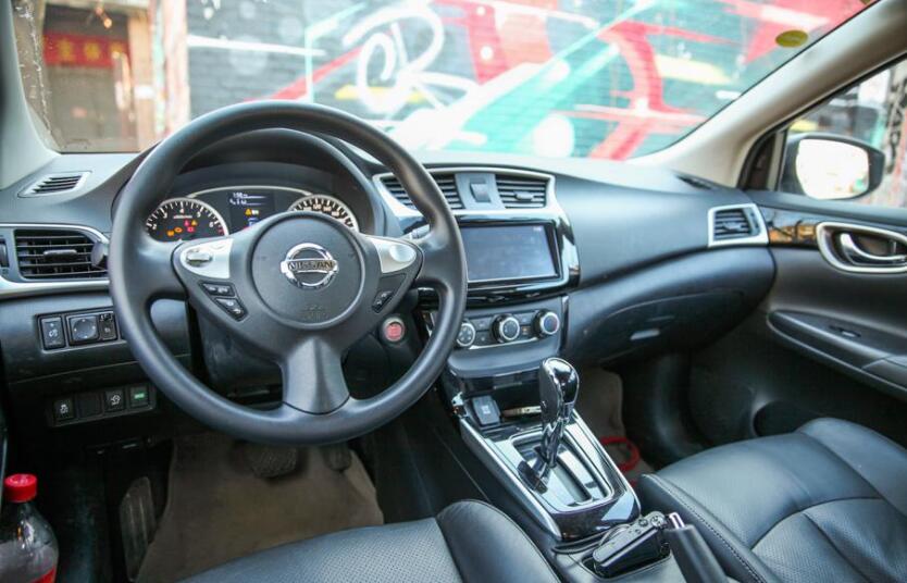 圣诞节热恋生活日记，开着轩逸陪女朋友搜集北京的圣诞树