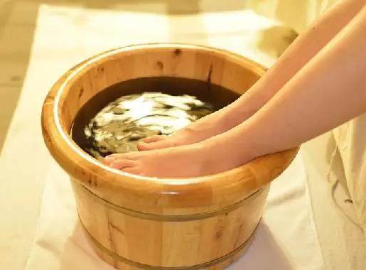 睡前的“短命”习惯,你最好一个不沾!嚼枸杞治疗失眠?