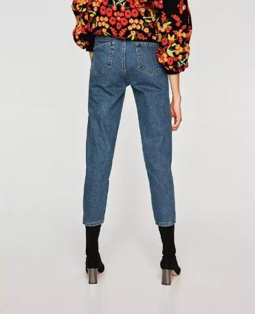 zara折扣季降了一半价还会再降么,又到一年一度打折季zara试衣间