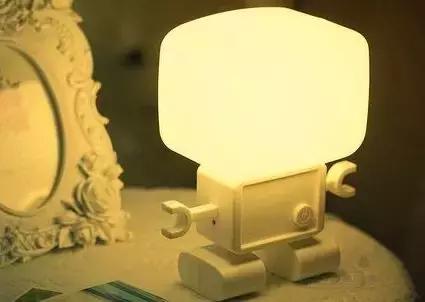 宝宝睡反觉白天叫不醒怎么办,孩子把觉睡反了怎样才能纠正回来