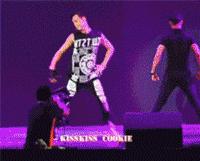 这根本不是摄影师,我觉得这可以跟奥运冠军比拼了!