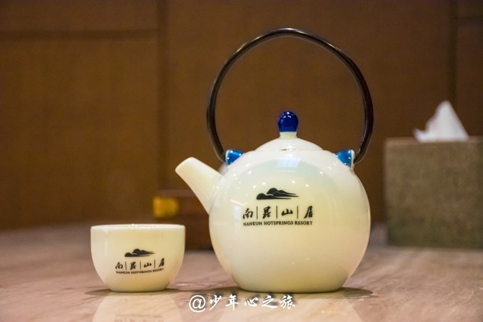 世界五大温泉胜地 (温泉旅游攻略全球六大最美温泉)