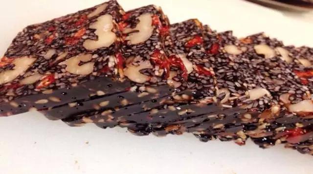 阿胶糕蒸和熬功效区别,阿胶糕如何熬制