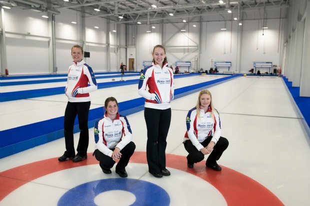 「话说冰壶（下）」站在亚军上的他们说说冰壶圈的“千年老二”