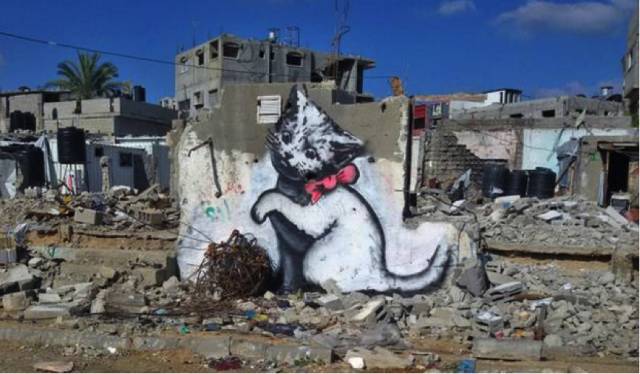 靠着瞎涂乱画，男人女人都想睡TA了