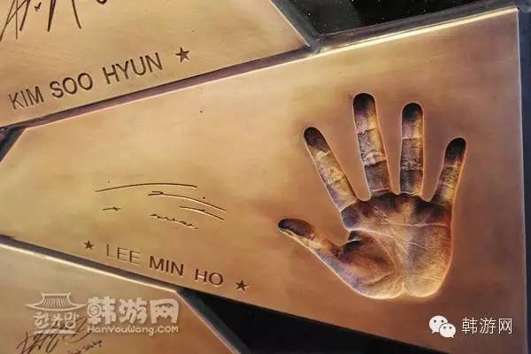 在哪里更容易偶遇韩国明星,在韩国机场能看见的明星