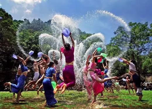 火线狂欢值得买吗,火线狂欢节游戏视频