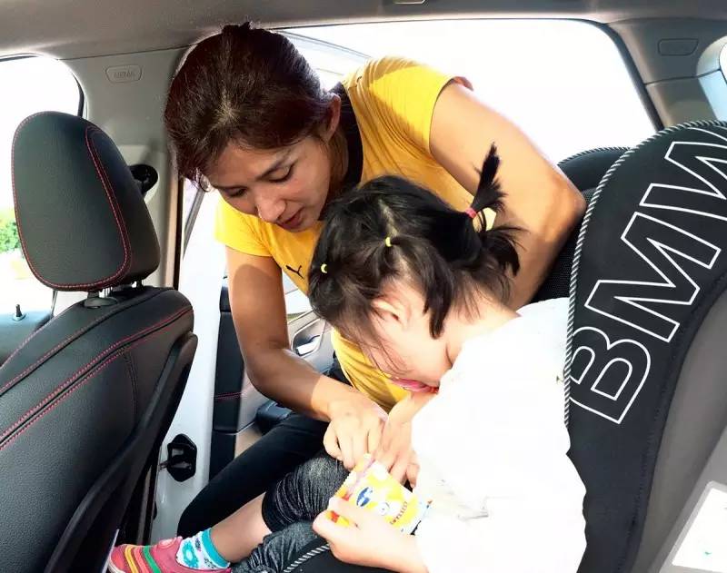 宝马疯了吗？请了5个辣妈带娃来试驾！（超级彩蛋在结尾）