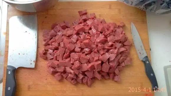 鲤鱼挑食饵料配方,超简单的饵料