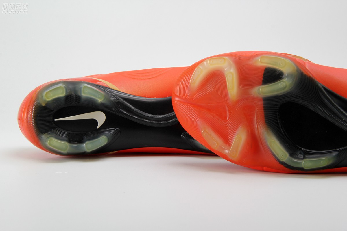 耐克足球鞋各系列特点,耐克各个系列足球鞋特点