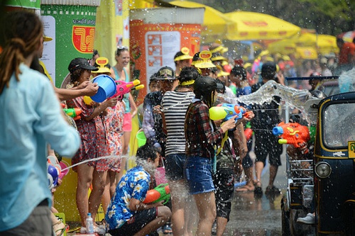 火线狂欢值得买吗,火线狂欢节游戏视频