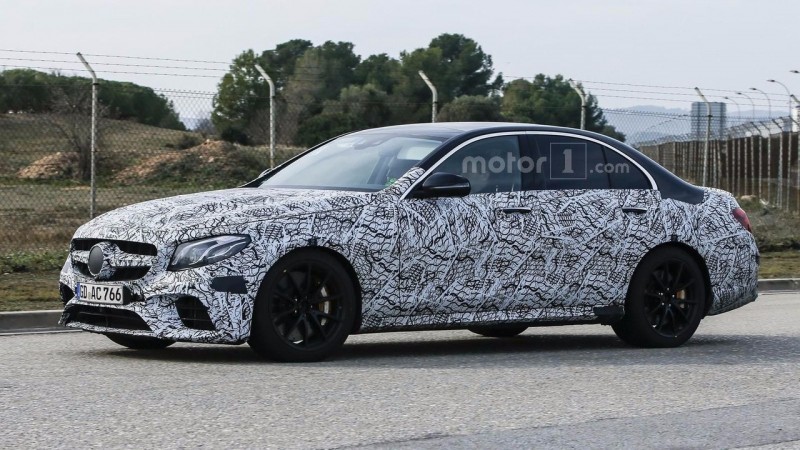 车闻联播伪装不撤，“友谊的小船说翻就翻”！