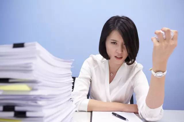 玛丽说拖沓成疾,办公室女郎的春天来啦!