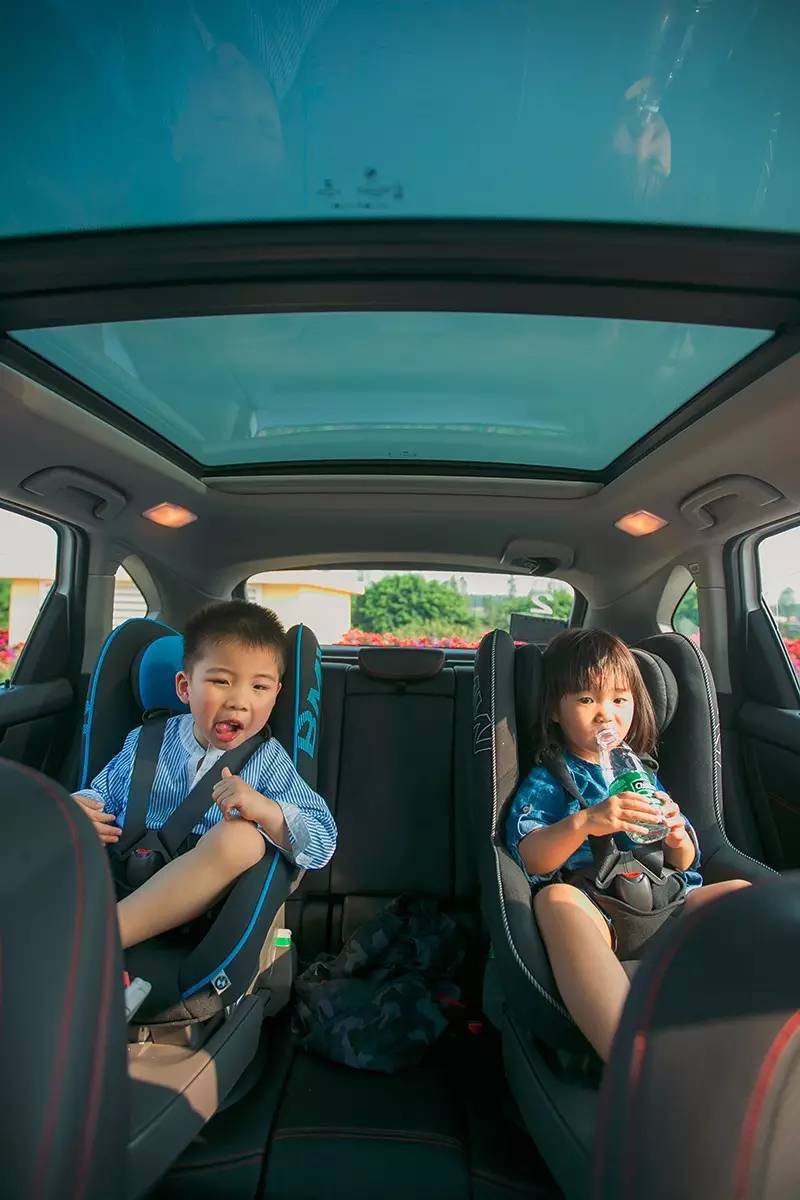 宝马疯了吗？请了5个辣妈带娃来试驾！（超级彩蛋在结尾）