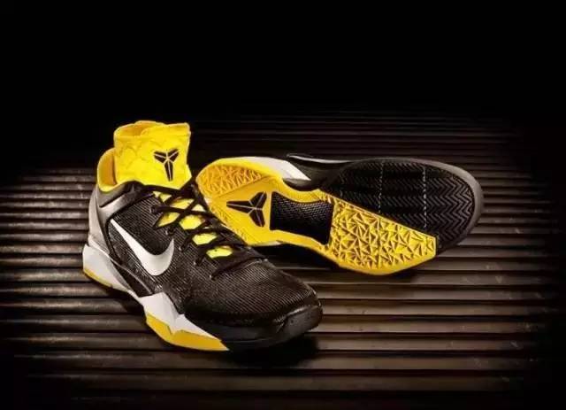 那些年科比穿过的球衣,那些年科比隔扣