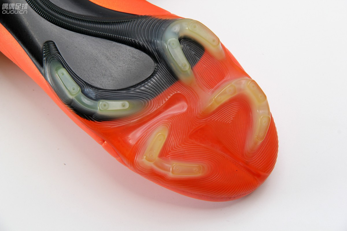 耐克足球鞋各系列特点,耐克各个系列足球鞋特点