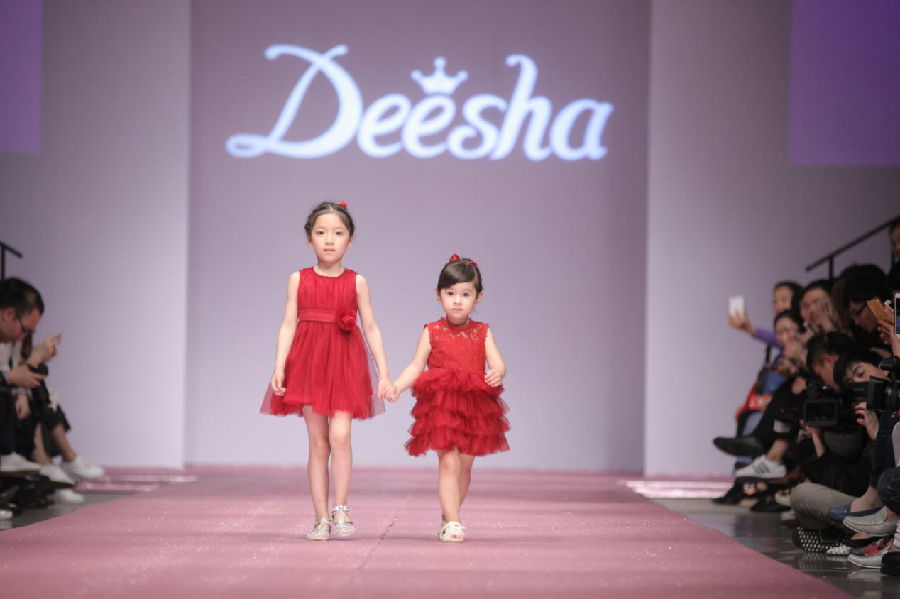 笛莎X芭比跨界发布秀暨2016上海国际儿童时装周圆满落幕
