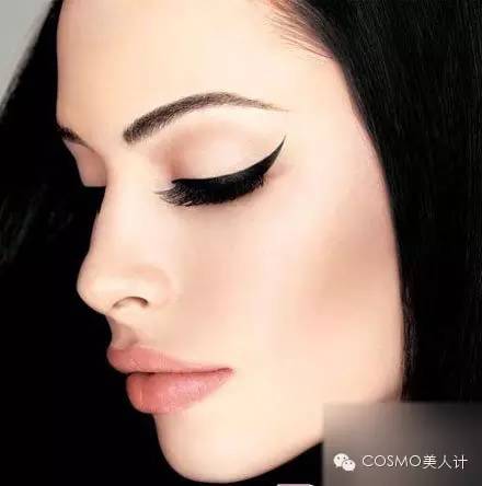 #你画的不是眼线是灵魂#竟然瞎画十年还不自知！