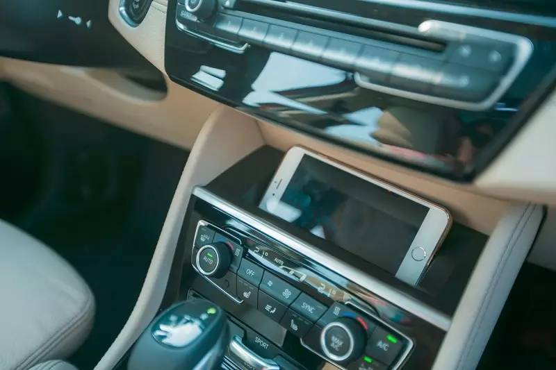 宝马疯了吗？请了5个辣妈带娃来试驾！（超级彩蛋在结尾）