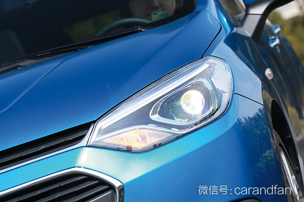 雪佛兰乐风rv自动挡操作说明视频,雪佛兰乐风rv升级高级中央扶手箱