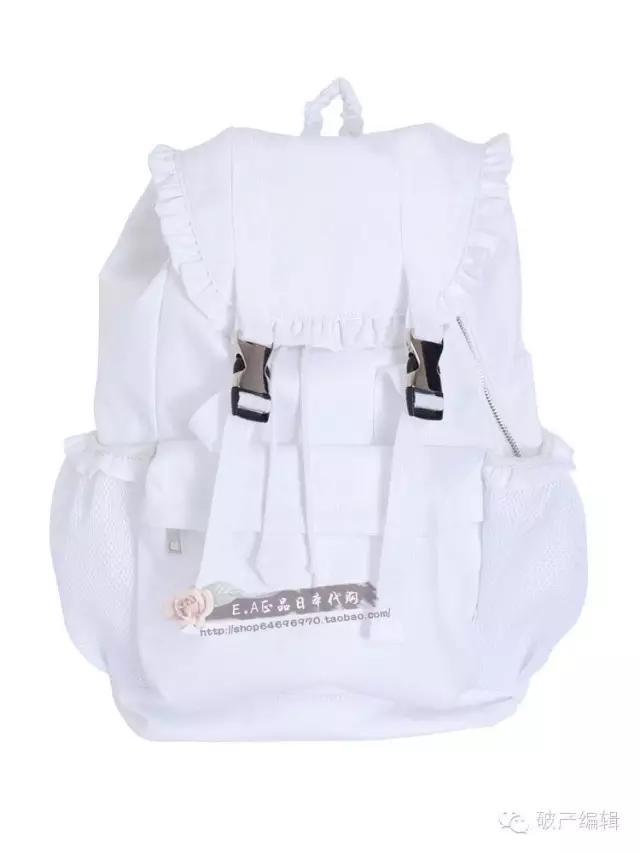 人山人海你需要一只双肩包脱颖而出