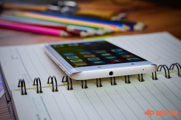 vivo曲屏手机xplay5怎么样,vivoxplay5屏幕老化