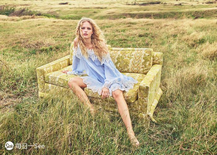 五一帮你搭：吊带裙PK碎花裙，去海边你更爱哪个？