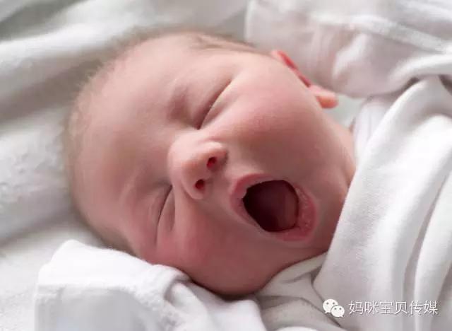 女宝宝穿尿裤外阴破了怎么办,宝宝穿开裆裤容易得阴道炎