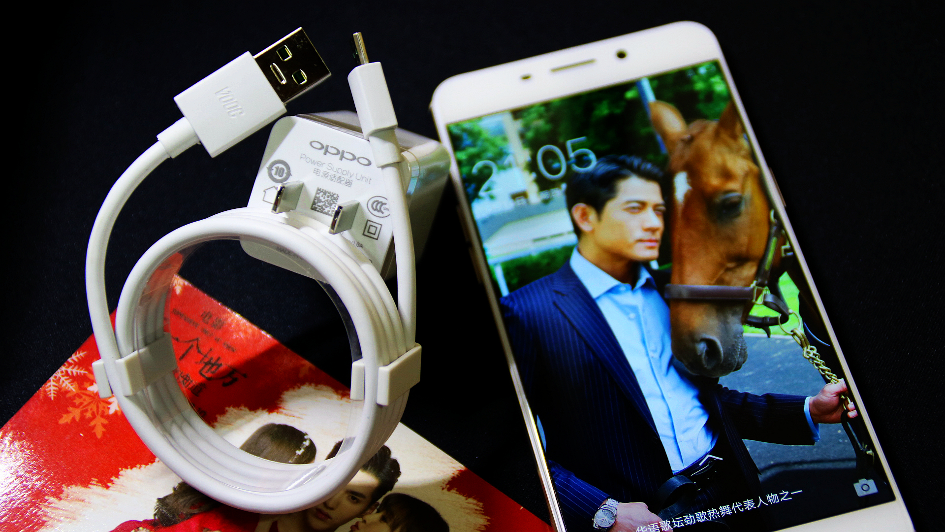 杨幂李易峰代言的手机oppo,李易峰代言oppo手机现在的价格