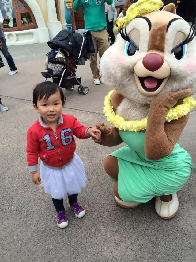 曼莉专栏｜葡萄*妞小**随妈游日本