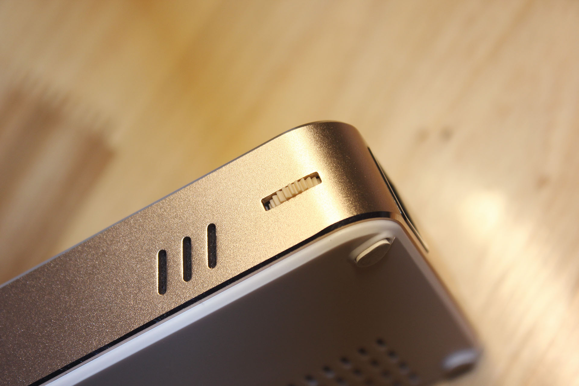 掌握寸光影-PaPa口袋影院体验