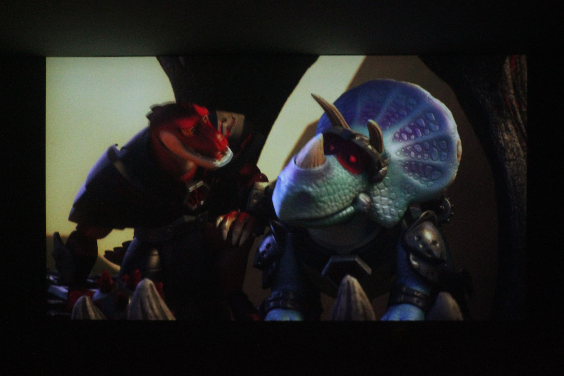 掌握寸光影-PaPa口袋影院体验