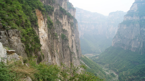 游玩河北邯郸东太行挂壁栈道,西安出发自驾太行挂壁免费公路