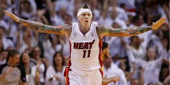 勒布朗詹姆斯成名前的故事 (勒布朗詹姆斯感人故事)