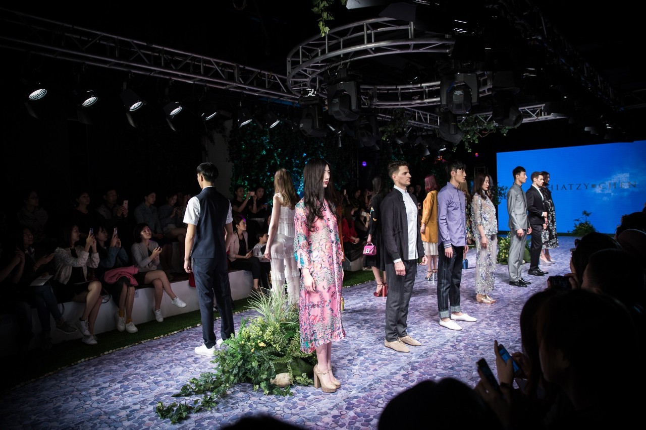 不当路人甲,不当路人甲头条