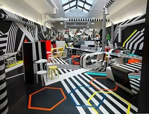 当Gucci等时尚大牌跨界玩起艺术,你买过的老款落灰了没?