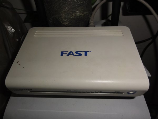 路由器改64MB内存+8MBFLASH+USB跑DD-WRT