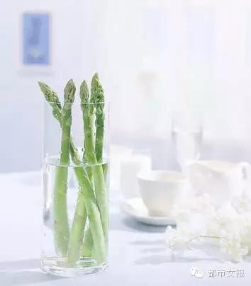 她把洋葱塞进*袜丝**里，竟有意外的惊喜！老公佩服得五体投地！