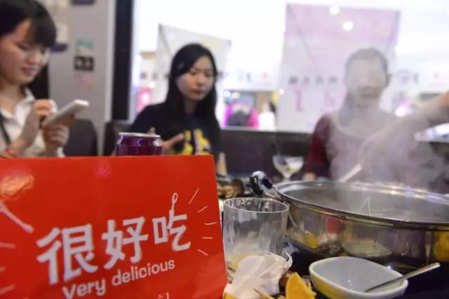 别羡慕，食字军又开吃喇