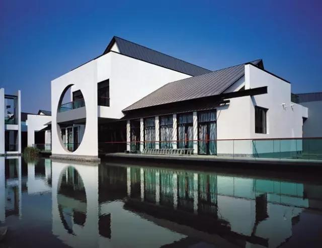 万科是如何转型为“城市配套服务商”的?