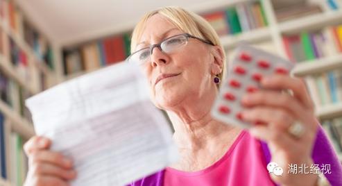 武汉妈妈不看说明书凭习惯喂药，4个月大宝宝竟突然“便血”