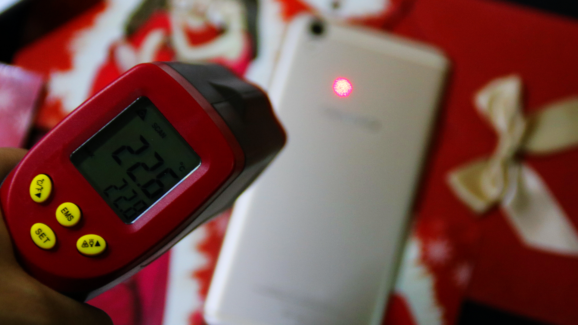 杨幂李易峰代言的手机oppo,李易峰代言oppo手机现在的价格