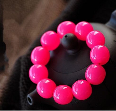 蜜蜡中白蜜蜡好还是白花蜜蜡好,树脂蜜蜡是真蜜蜡还是假蜜蜡