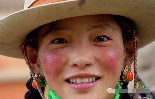 敏感肌肤为什么越补水越干,干性敏感肌肤怎么修复皮肤