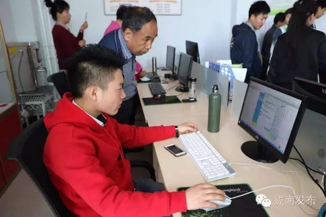 一天时间，陇南电商观摩组看了什么”点“？取了哪些”经“？